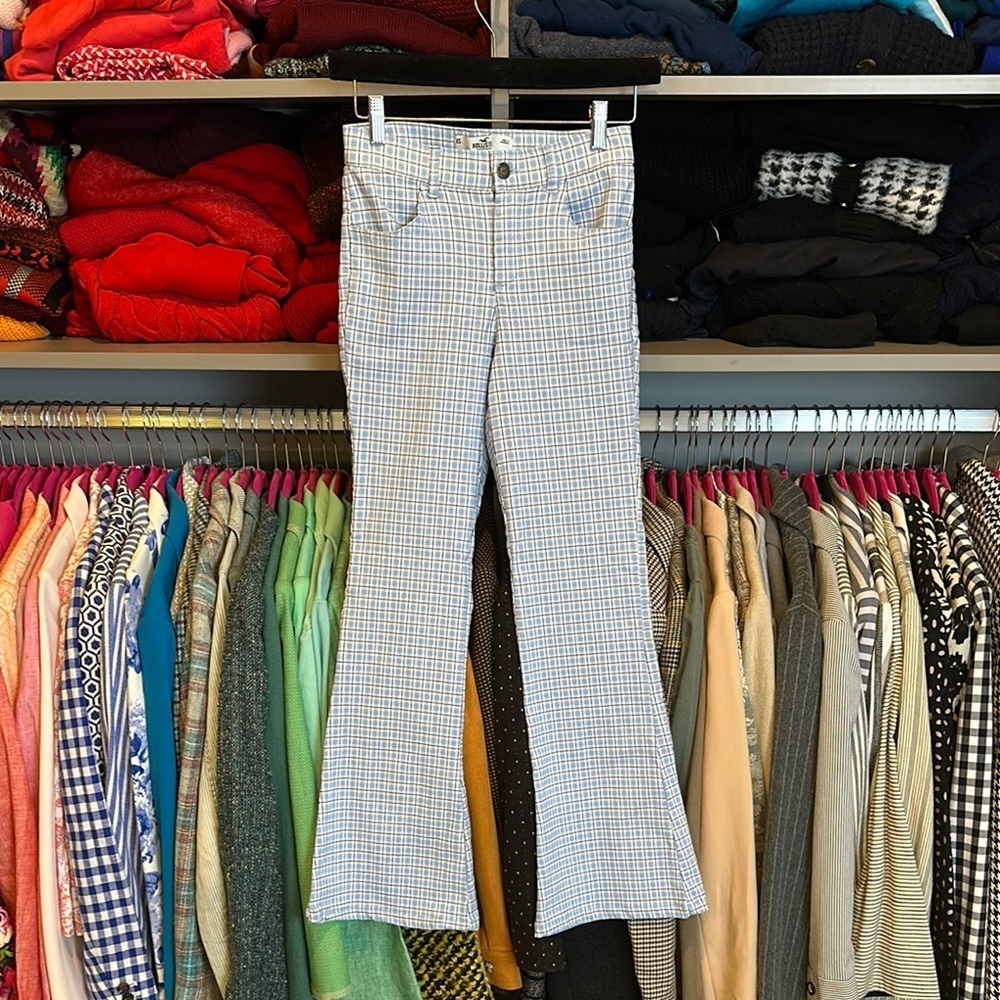 Hollister blue/white/black plaid stretchy flare leg pants size XS